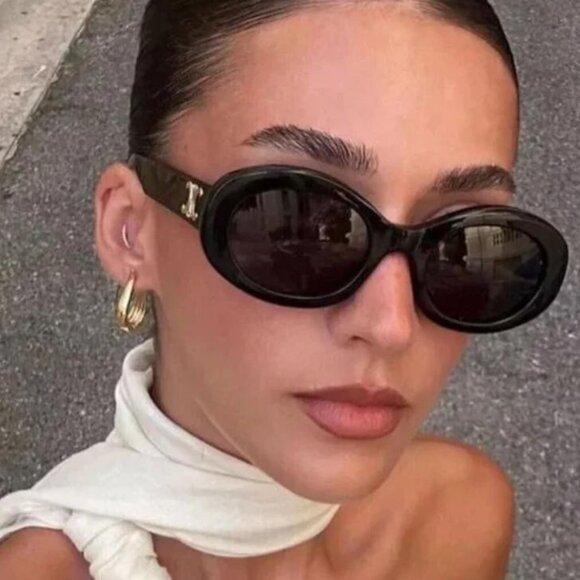 Celine CL40194 Triomphe Oval Women's Sunglasses Travel Authentic + Original Box - Picture 2 of 6